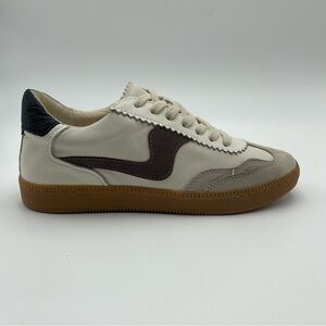 Dolce Vita-SZ 6-Women's Notice Sneaker White Grey Shoes-MSRP $139-new with stain